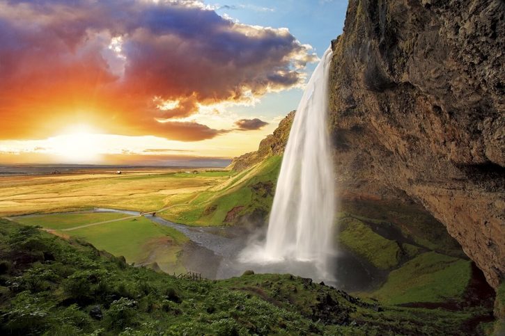 Reykjavík - Vodopád Seljalandsfoss