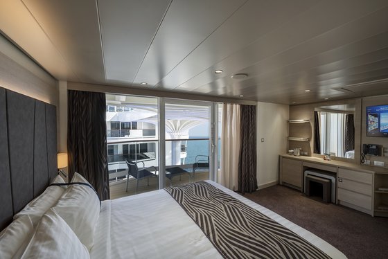 Apartmá Junior Suite Aurea s výhl. na promenádu (SRP) - MSC World Europa